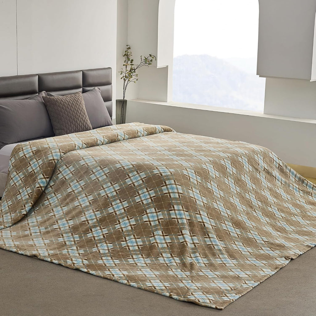 Oversized King Fleece Blanket 120X120 Inches, Seamless Soft Cozy 3D Jacquard Flannel Blanket 10'X10' Extra Large for Bed, Sofa, Couch, Travel & Camping, California King Throw, Beige Diamond